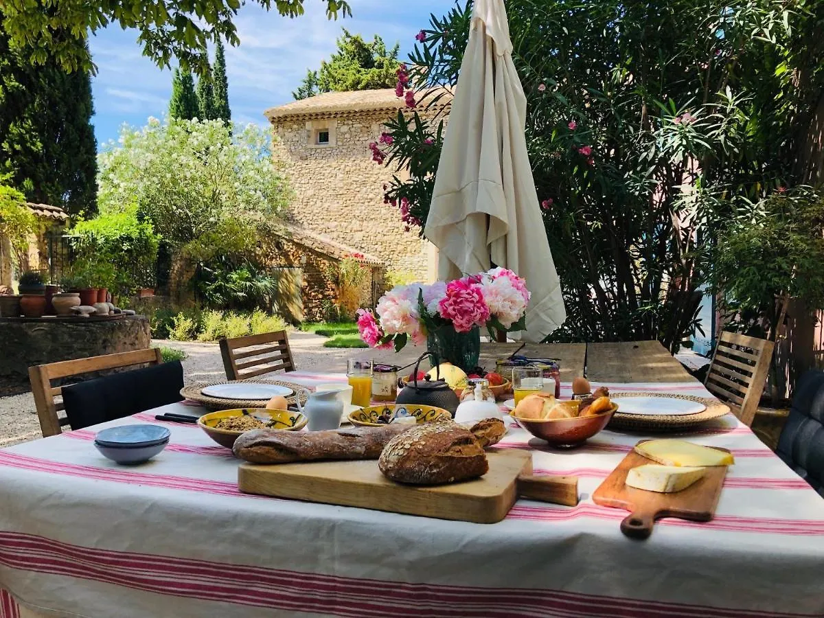 Le Mas De La Sorgue Bed & Breakfast Le Thor